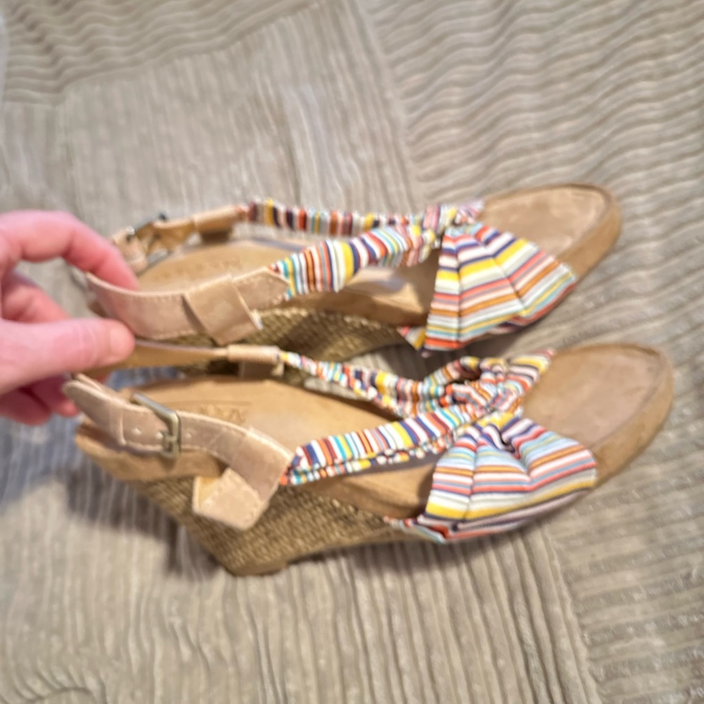 Aresoles Wedges, women’s size 8.5.  Never worn! Beautiful and colorful